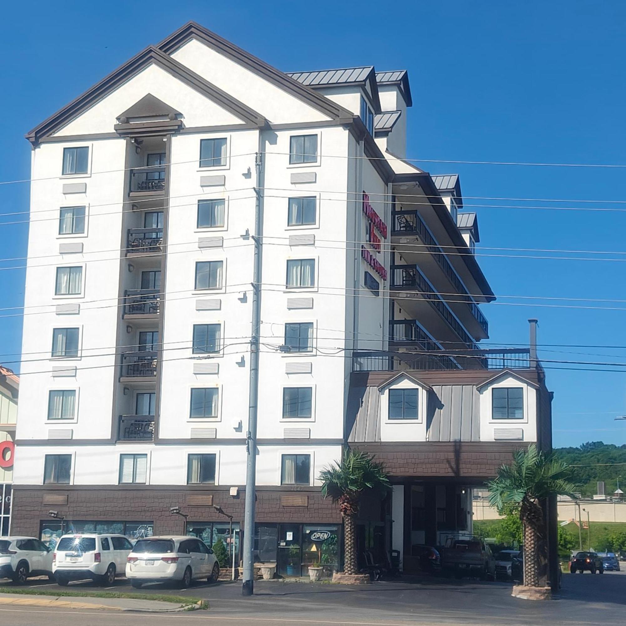 Mountain Vista & - Near The Island Inpigeon Forge