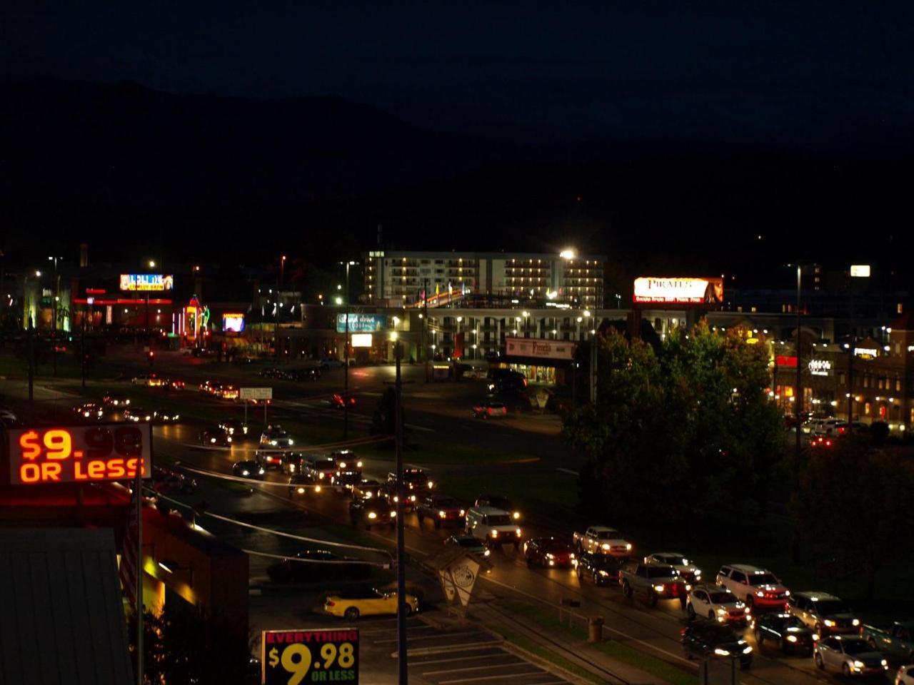 Mountain Vista & - Near The Island Inpigeon Forge Hotel Pigeon Forge