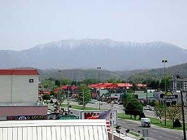 Mountain Vista & - Near The Island Inpigeon Forge Hotel