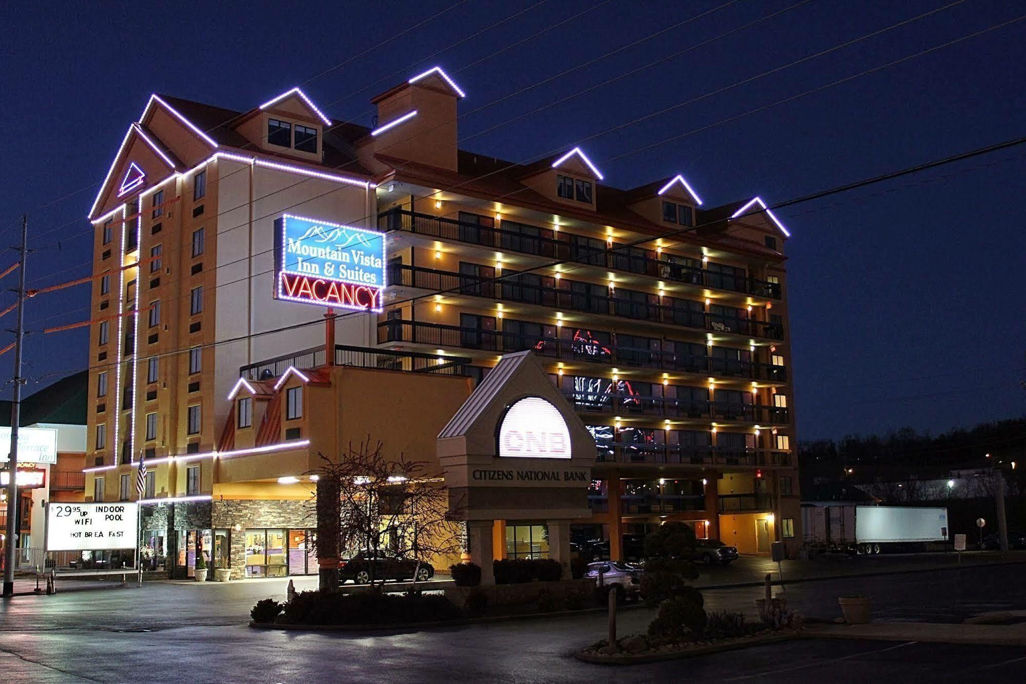 Mountain Vista & - Near The Island Inpigeon Forge
